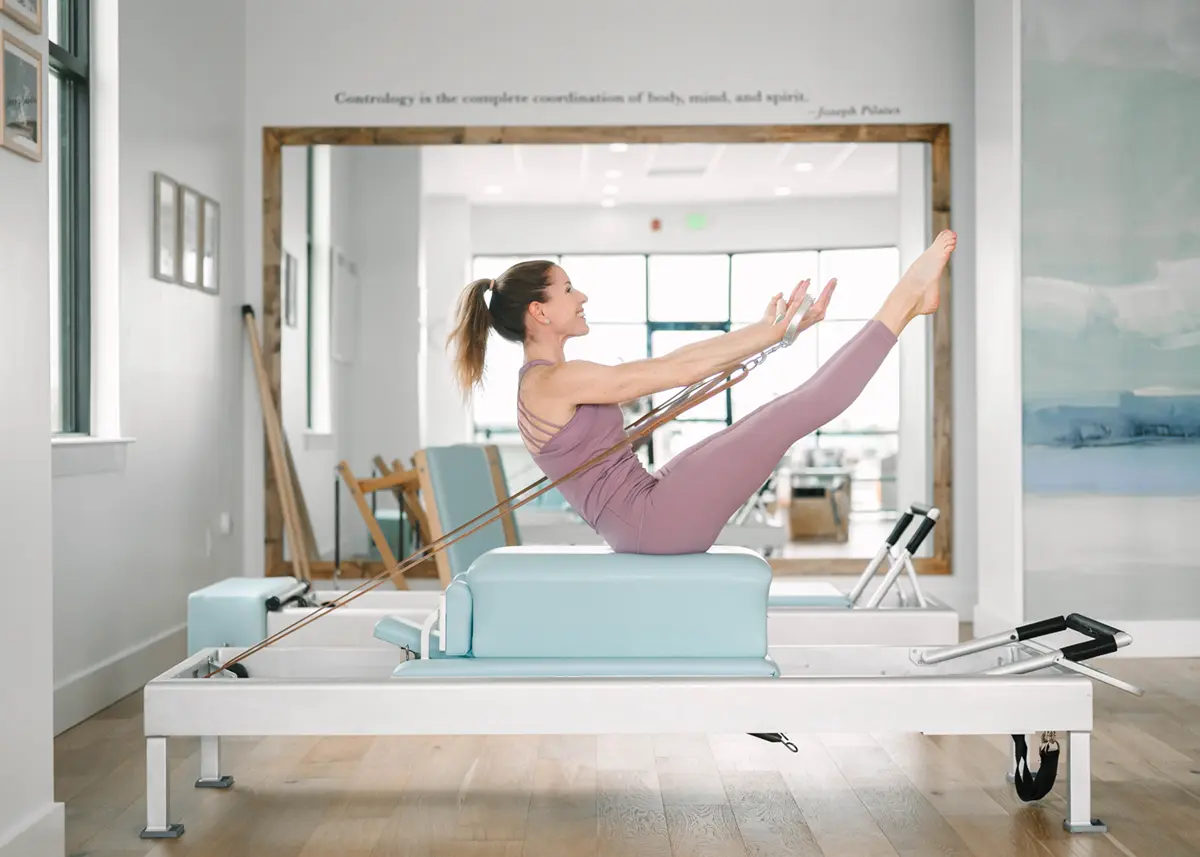 Lindy Irwin performing Teaser on the reformer